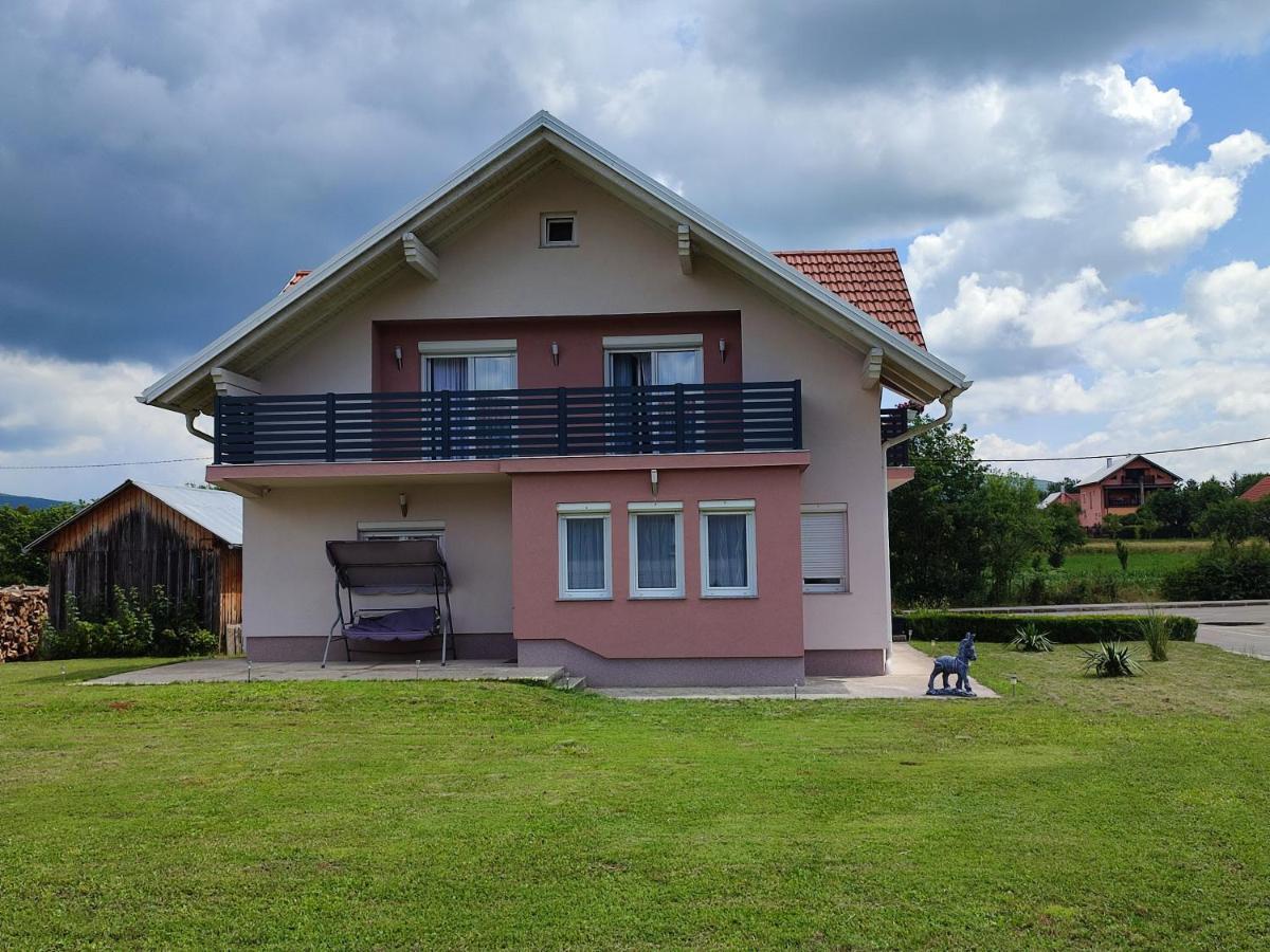 Apartman Swans Оточац Екстер'єр фото