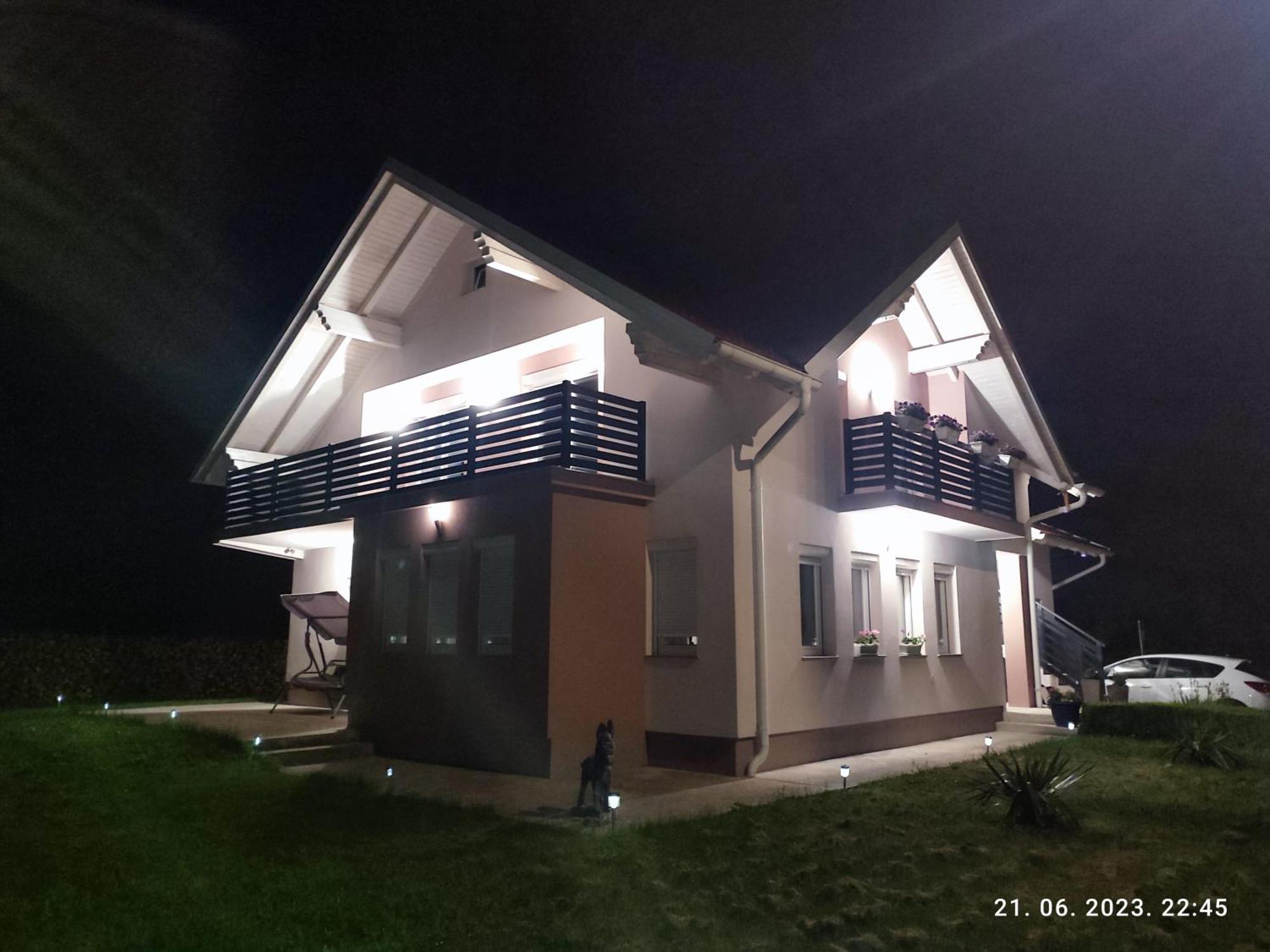 Apartman Swans Оточац Екстер'єр фото