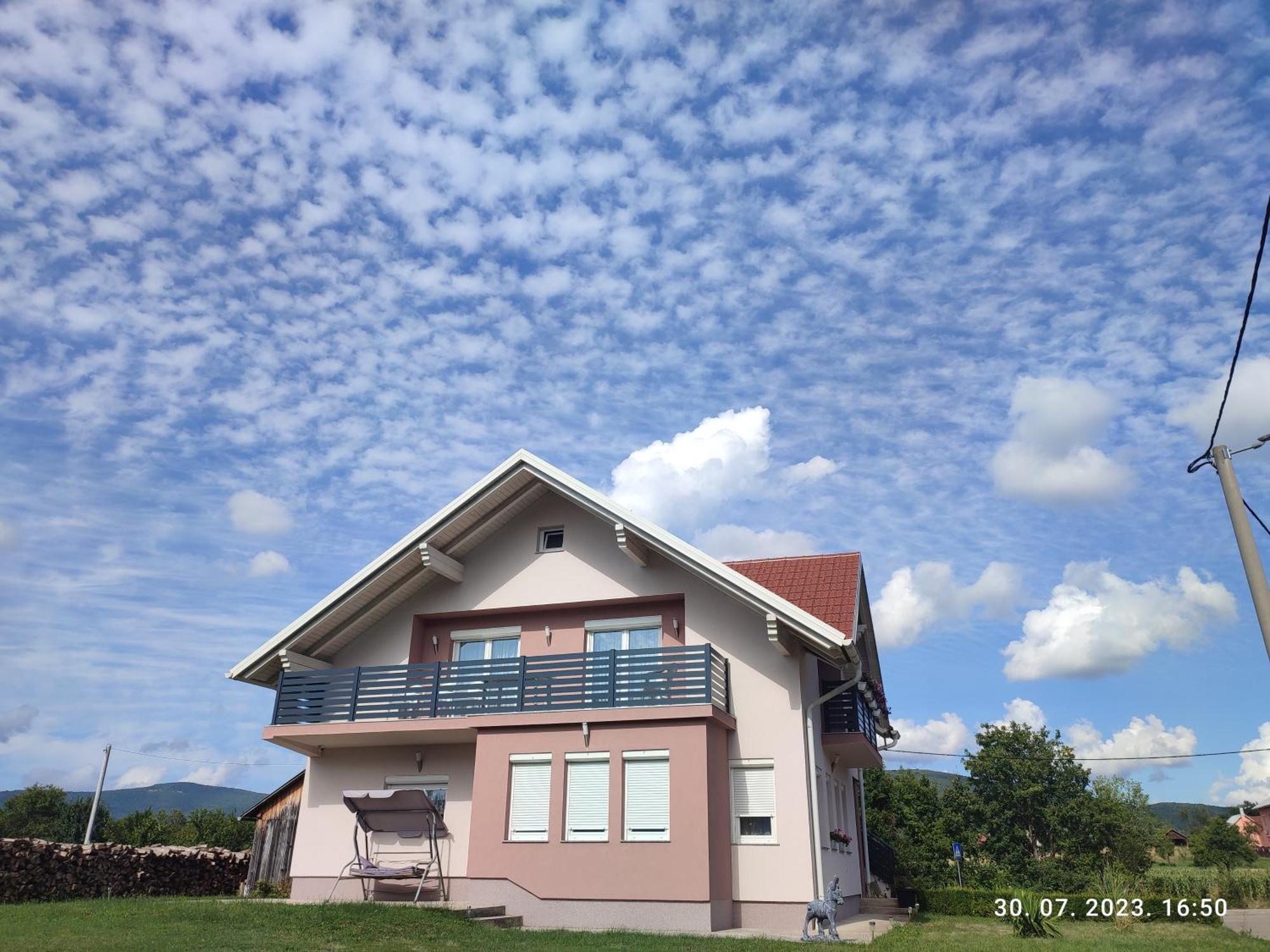 Apartman Swans Оточац Екстер'єр фото